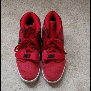 Jordan Legacy 312 Toro